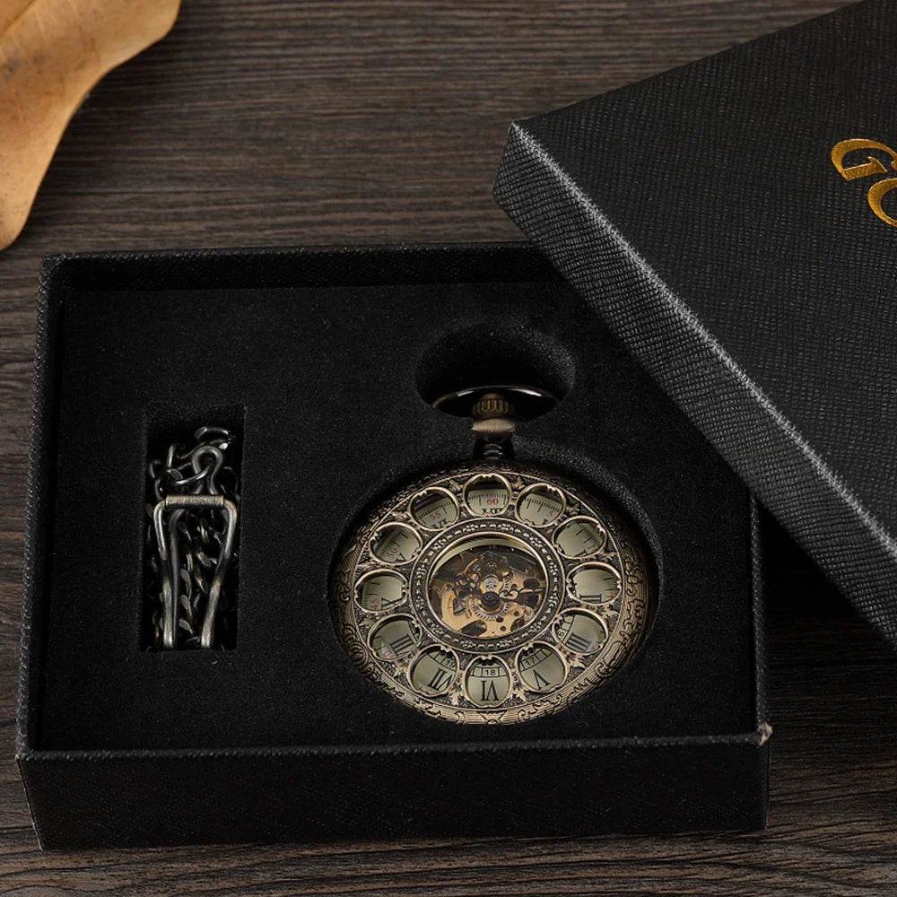 Montre de Poche Mécanique de Luxe à Chiffres Romains pour Homme, Gravé, Boîtier en Argent, Steampunk | Wayne Outfitters - Legeekshop