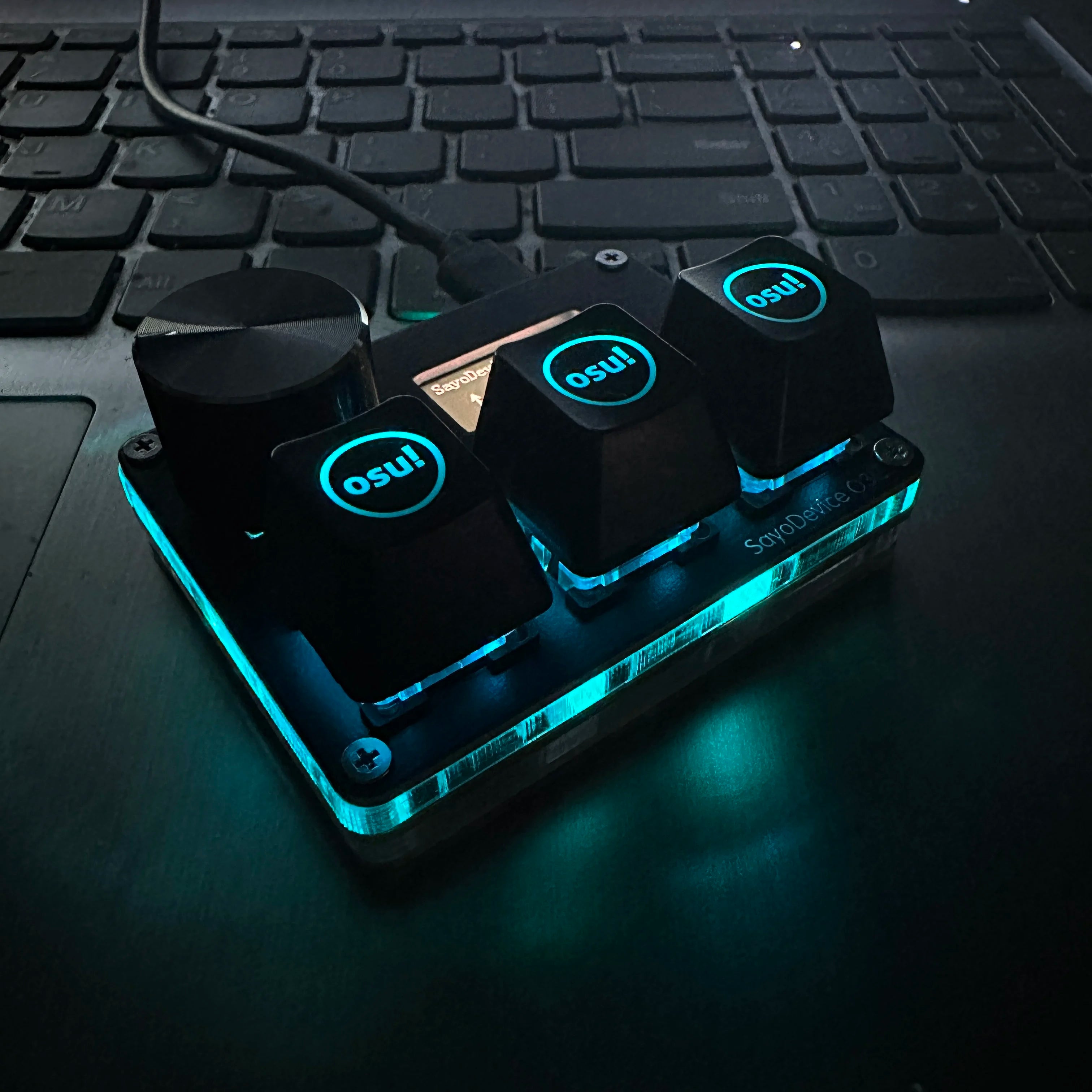 🎮 Mini Clavier Mécanique BTXETUEL SayoDevice OSU O3C – Switchs Magnétiques Roses | Écran IPS & Ultra-Vitesse