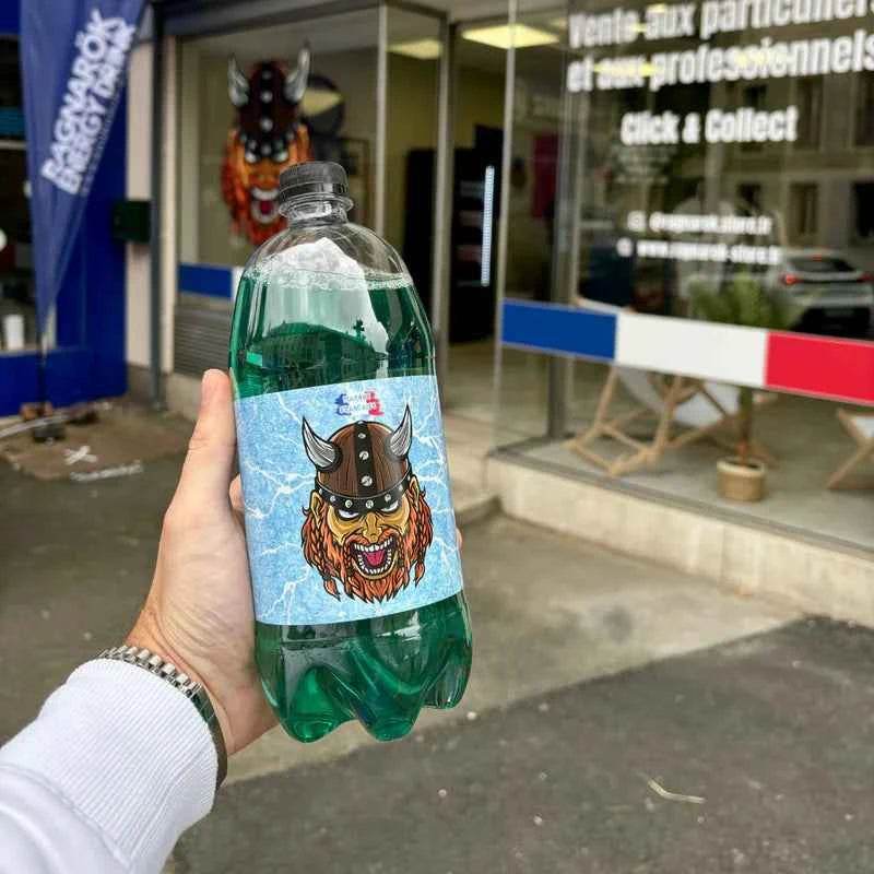 Ragnarök Energy Drink Saveur Myrtille/Cassis - Pack de 6 Bouteilles de 1 Litre et à l'Unité - Legeekshop