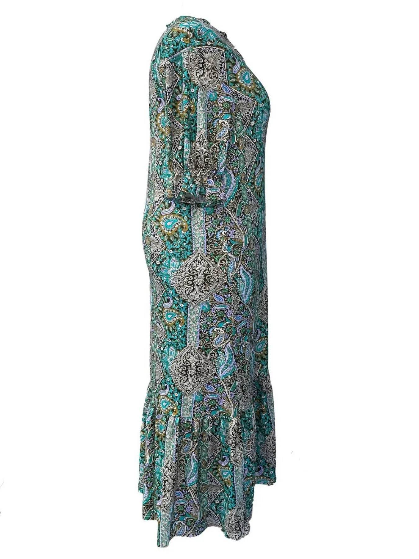 Robe Midi Plus Size en Imprimé Paisley Boho avec Volants, élégante et confortable, vue de profil