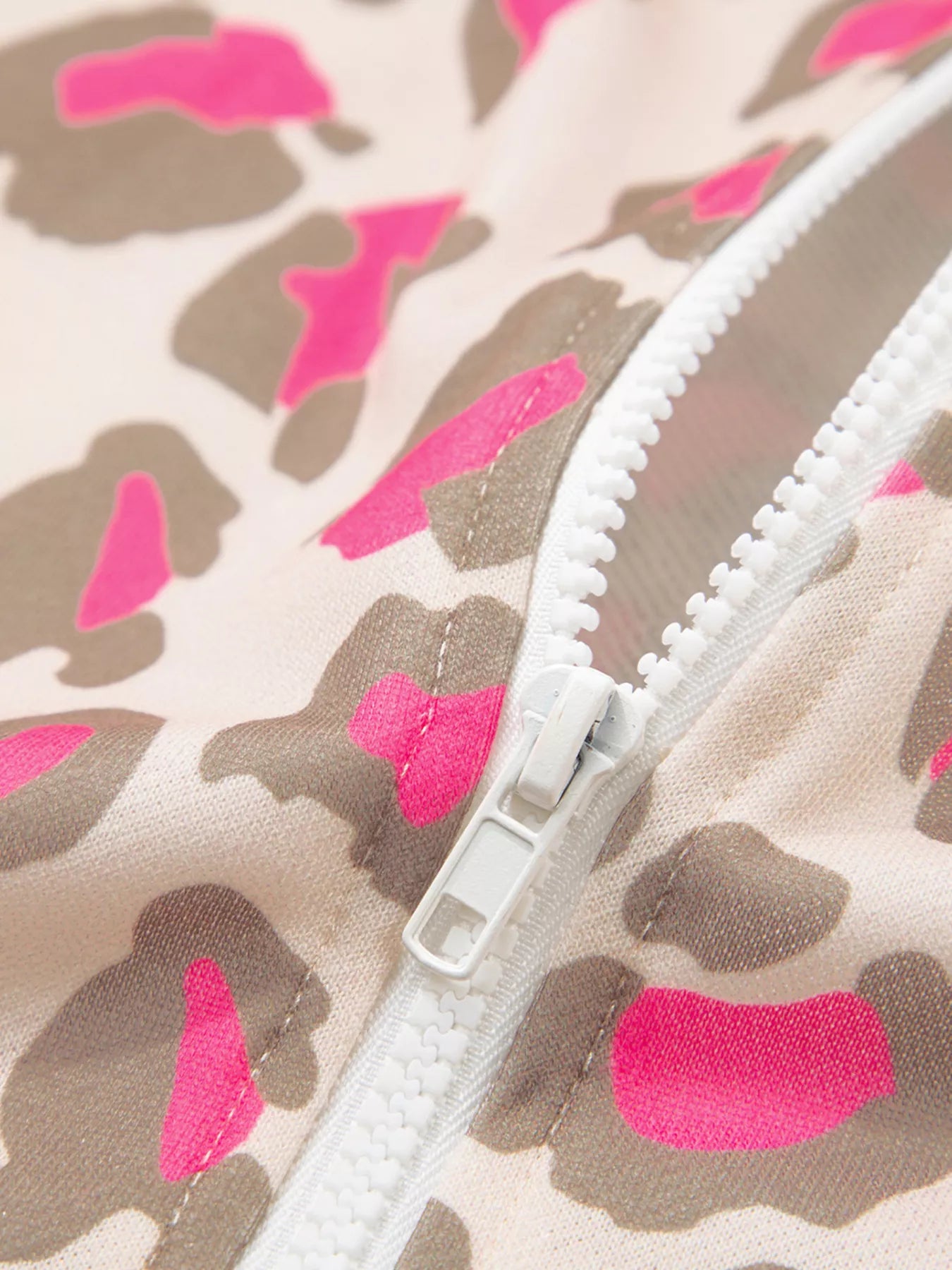 96fe2b44359949f699d45625dc7bc495-Max-Origin