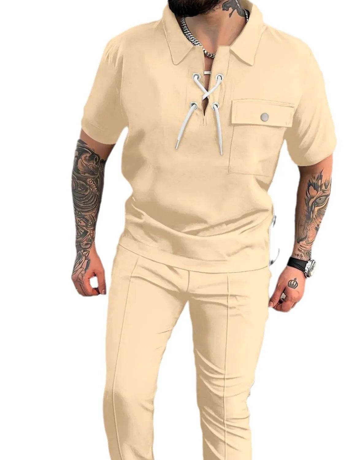 Ensemble homme grande taille en beige avec un col lacé et une poche sur le devant