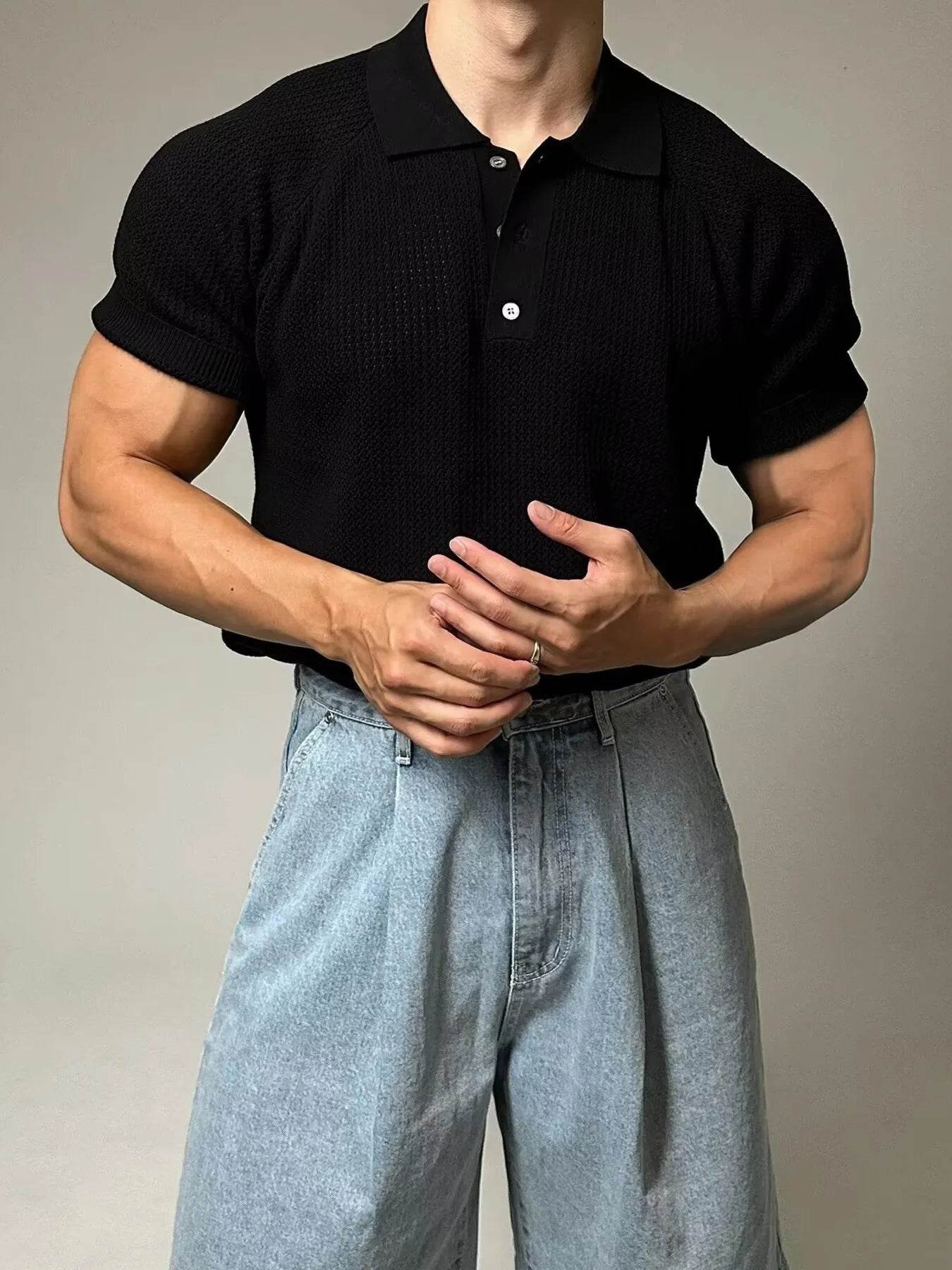 Polo texturé homme grande taille en noir avec manches courtes et coupe élégante